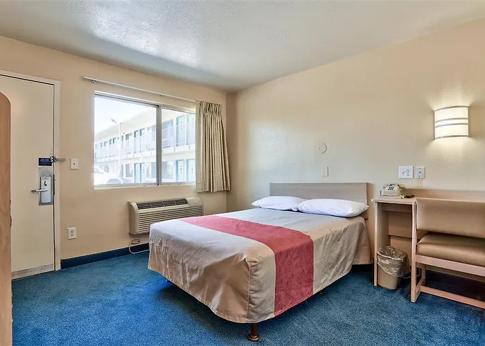 6-prescott, Az Hotel 2*